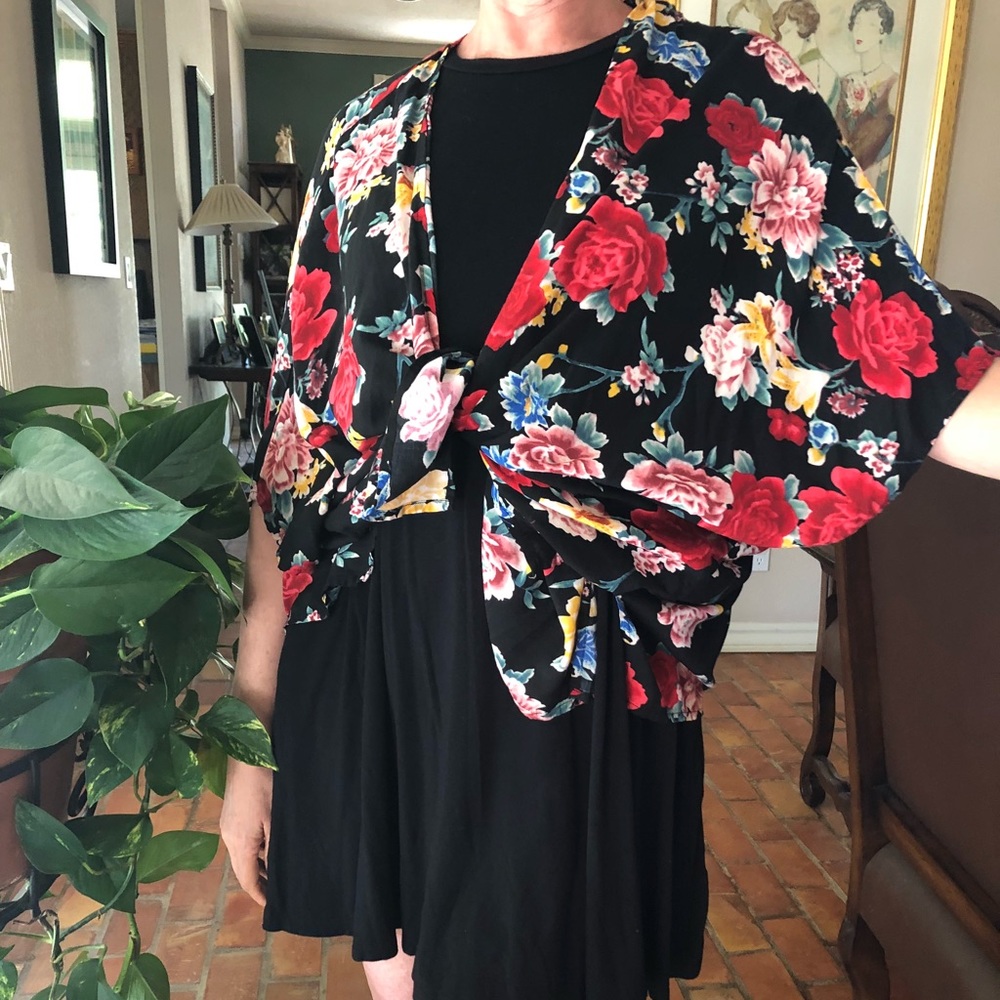 Forever21 Floral Festival Kimono Medium